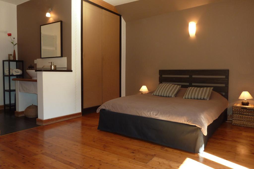Le Moulin Ollivier Hotel Saint-Andre-d'Embrun Room photo